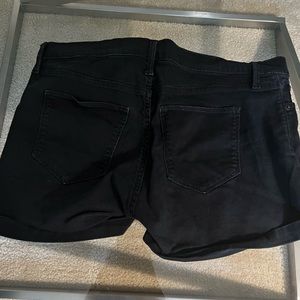 “DIYers Dream” Basic Black Shorts